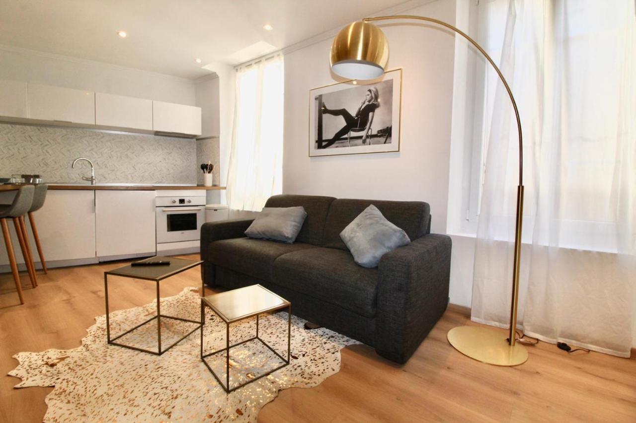 Lovely Apartment Heart Of Golden Square Fiber Wifi Nice Exteriör bild